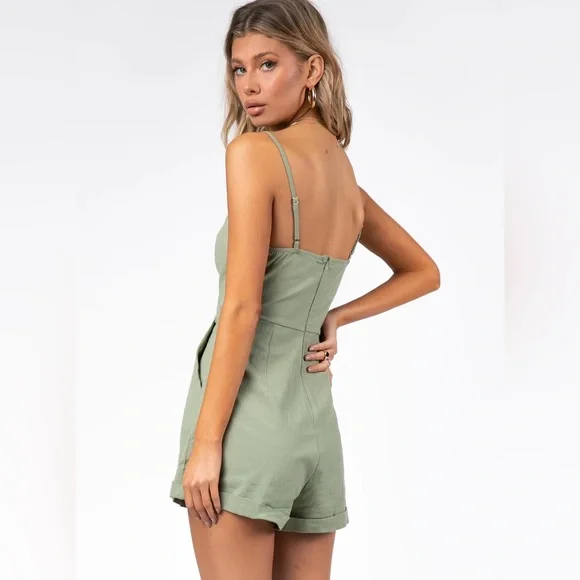 Princess Polly romper in green 💚 - Picture 4 of 4